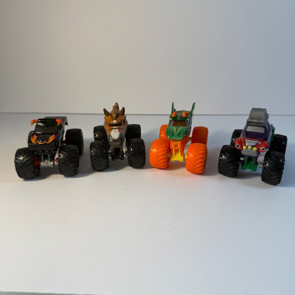 Monster Jam 1:64 Truck Lot 4 Joker El Toro Loco Horse Power Dragon Spin Master
